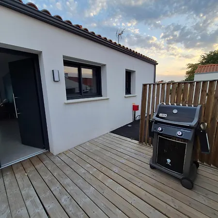בית נופש Maison 3 Chbres 3 Etoiles St Gilles X De Vie סן-ז'יל-קרואה-דה-וי